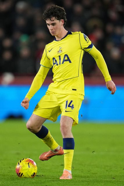 Archie Gray of Tottenham Hotspur during the Premier League match Brentford vs Tottenham Hotspur at The Gtech Community Stadium, London, United Kingdom, 1st January 2026

(Photo by Harvey Murphy/News Images)

*** GER AUT SUI OUT ***