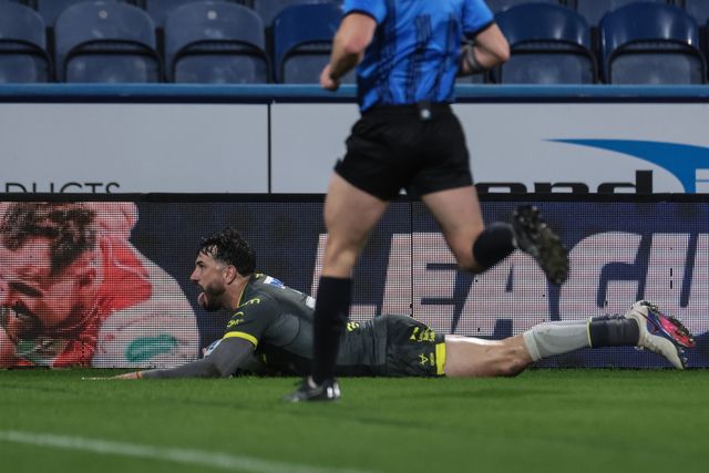 Jack Bird of Leeds Rhinos goes over for a try during the Betfred Super League round 8 match Huddersfield Giants vs Leeds Rhinos at Accu Stadium, Huddersfield, United Kingdom on 17 April 2026

(Photo by Mark Cosgrove/News Images)