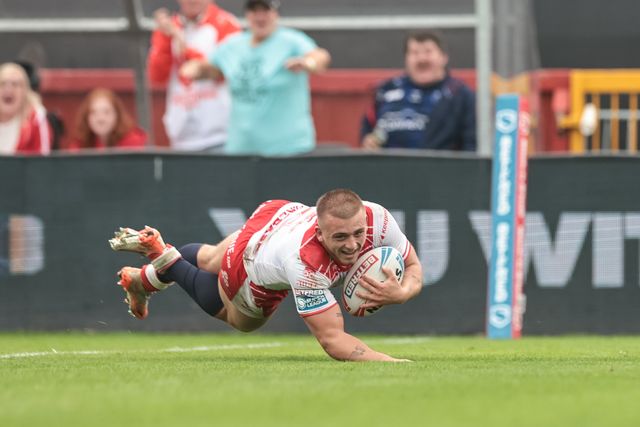 NO TRY, Mikey Lewis of Hull KR runs in a 60 yard solo try but its ruled out by the video judge during the Betfred Super League Round 25 match Hull KR vs Hull FC at Sewell Group Craven Park, Kingston upon Hull, United Kingdom, 7th September 2025

(Photo by Mark Cosgrove/News Images)