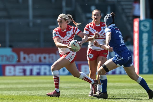 Jodie Cunningham of St Helen’s breaks with the ball during the Betfred Women's Challenge Cup Quarter Final match St Helens vs Barrow Raiders at The BrewDog Stadium, St Helens, United Kingdom on 25 April 2026

(Photo by Mark Cosgrove/News Images)