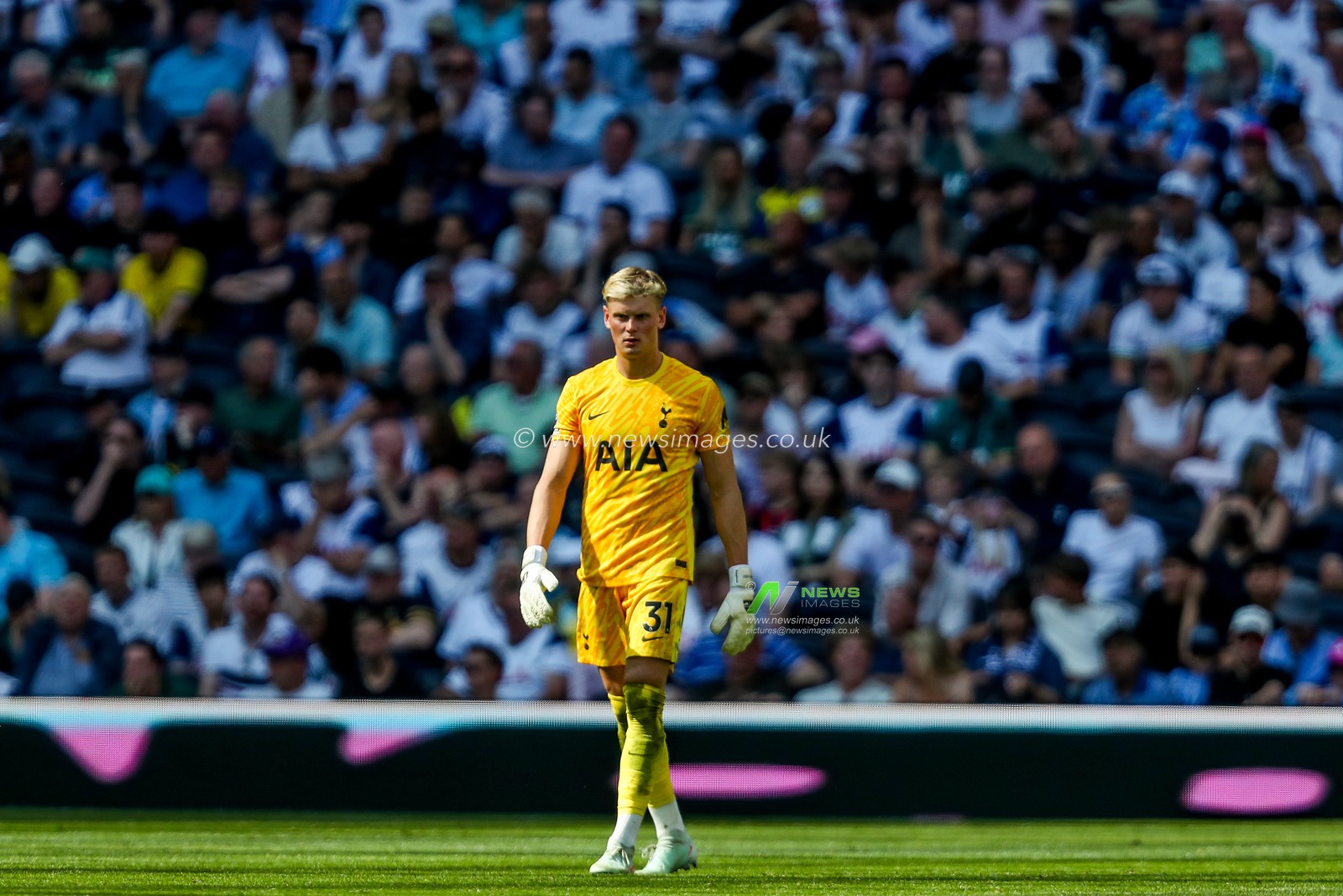 Antonin Kinsky of Tottenham Hotspur looks on during the Premier League match Tottenham Hotspur vs Crystal Palace at Tottenham Hotspur Stadium, London, United Kingdom, 11th May 2025

(Photo by Izzy Poles/News Images)