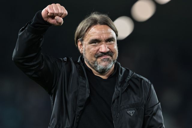 Daniel Farke manager of Leeds United celebrates the 3-1 win with the fans as Leeds United guarantee their safety in the Premier League during the Premier League match Leeds United vs Burnley at Elland Road, Leeds, United Kingdom on 01 May 2026

(Photo by Mark Cosgrove/News Images)