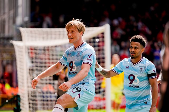 Zian Flemming of Burnley celebrates his goal to make it  0-1 during the Premier League match Nottingham Forest vs Burnley at City Ground, Nottingham, United Kingdom on 19 April 2026

(Photo by Maynard Manyowa/News Images)