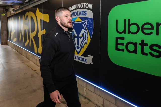 Danny Walker of Warrington Wolves arrives during the Betfred Super League round 7 match Warrington Wolves vs Leigh Leopards at The Halliwell Jones Stadium, Warrington, United Kingdom on 04 April 2026

(Photo by Alfie Cosgrove/News Images)