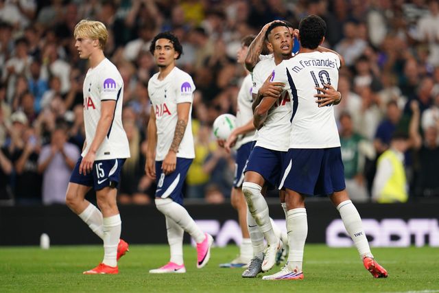 Tottenham players celebrate fourth goal during the Carabao Cup round 2 match Tottenham Hotspur vs Charlton Athletic at Tottenham Hotspur Stadium, London, United Kingdom on 26 August 2026

(Photo by Harvey Murphy/News Images)
