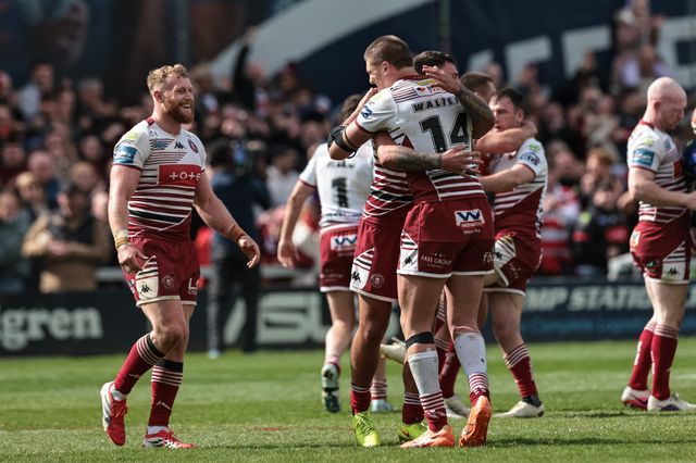 Wigan players celebrate the 22-26 win during the Betfred Challenge Cup Quarter Final match Wakefield Trinity vs Wigan Warriors at DIY Kitchens Stadium, Wakefield, United Kingdom on 12 April 2026

(Photo by Mark Cosgrove/News Images)