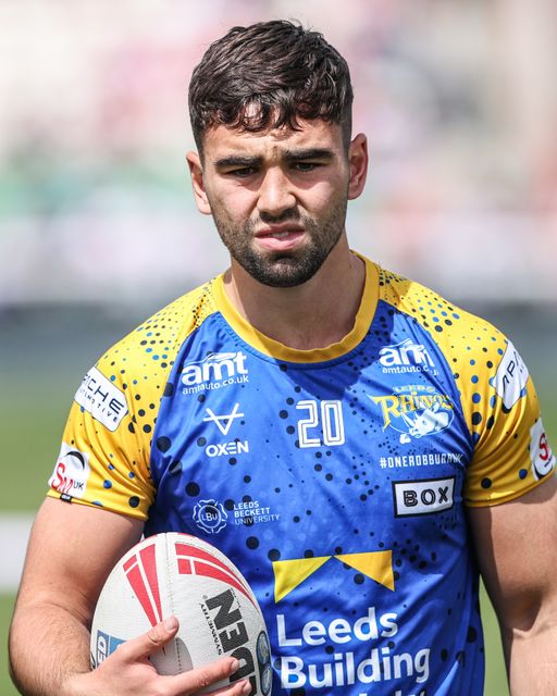 Jack Sinfield of Leeds Rhinos during pre-game warm up during the Betfred Super League round 17 match Hull KR vs Leeds Rhinos at Sewell Group Craven Park, Kingston upon Hull, United Kingdom, 6th July 2025

(Photo by Alfie Cosgrove/News Images)