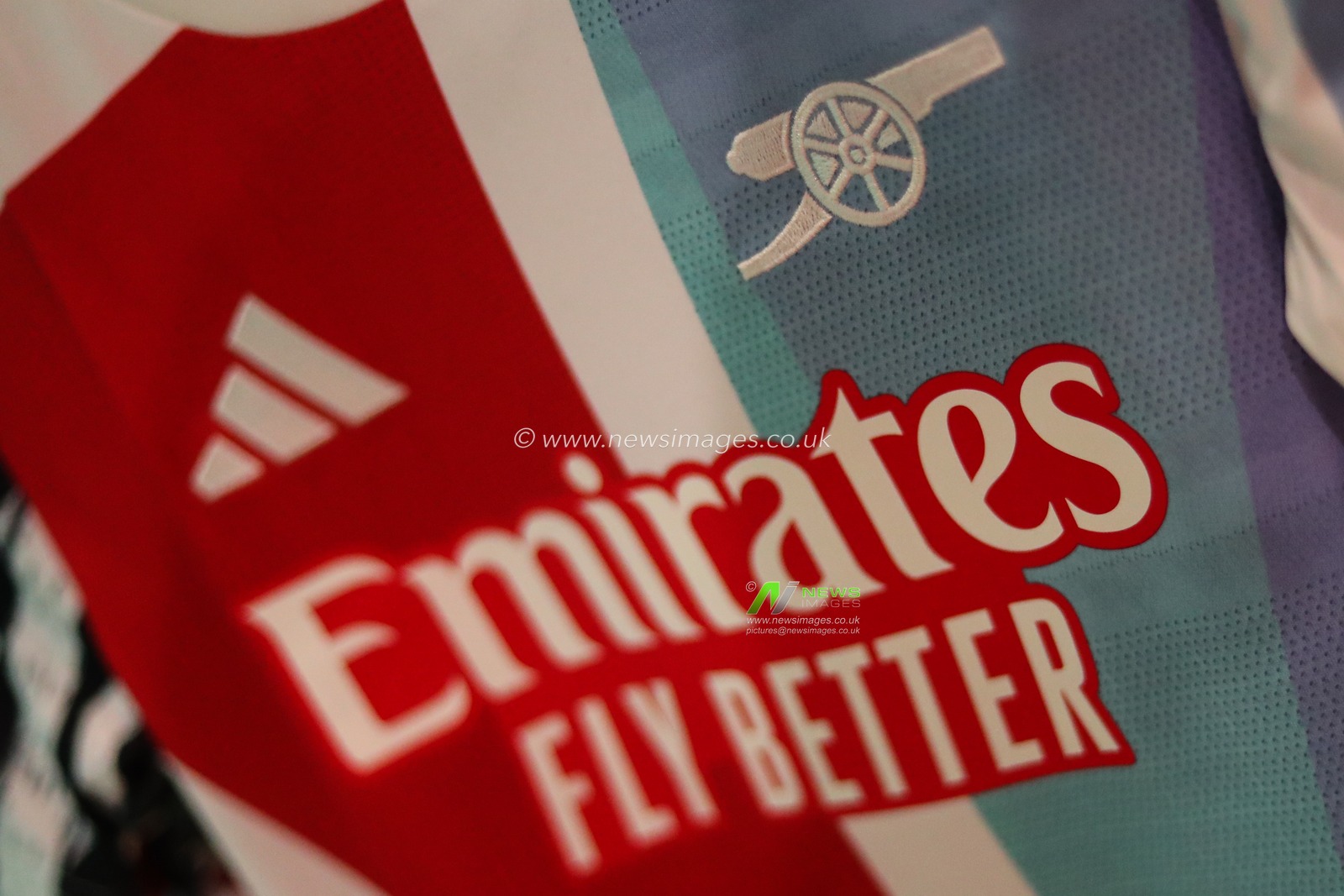 A close up of the Arsenal pre match shirt ahead of the Premier League match Arsenal vs Ipswich Town at Emirates Stadium, London, United Kingdom, 27th December 2024

(Photo by Izzy Poles/News Images)