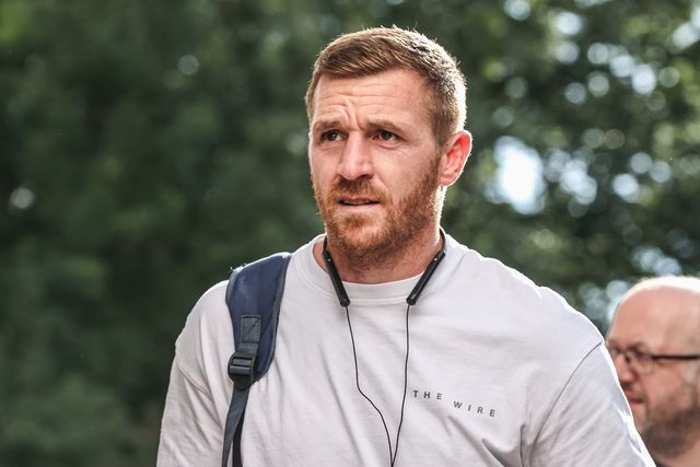 Marc Sneyd of Warrington Wolves arrives during the Betfred Super League Round 26 match Hull FC vs Warrington Wolves at MKM Stadium, Hull, United Kingdom, 13th September 2025

(Photo by Alfie Cosgrove/News Images)