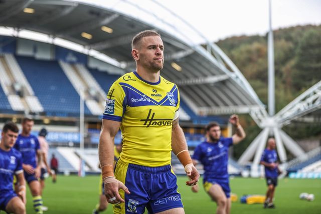 Matt Dufty of Warrington Wolves in the pregame warmup session during the Betfred Super League Round 23 match Huddersfield Giants vs Warrington Wolves at Accu Stadium, Huddersfield, United Kingdom, 24th August 2025

(Photo by Alfie Cosgrove/News Images)