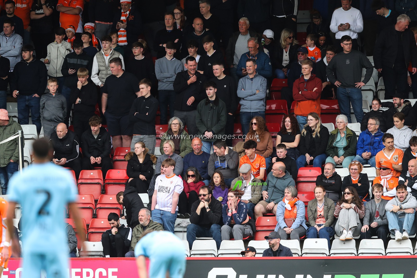 Blackpool fans during the Sky Bet League 1 match Stevenage vs Blackpool at Lamex Stadium, Stevenage, United Kingdom, 18th April 2025

(Photo by Gareth Evans/News Images)