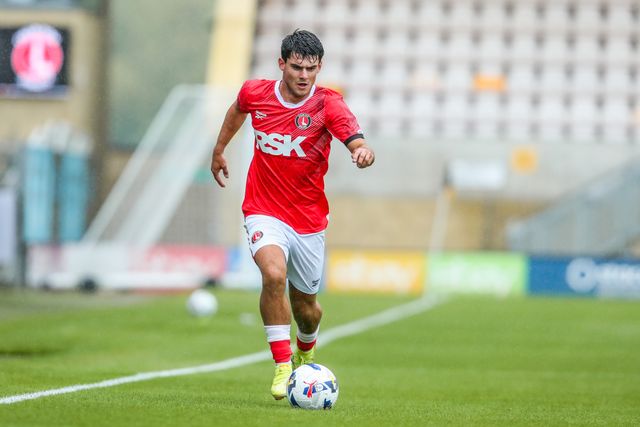 Rob Apter of Charlton Athletic runs with the ball during the Pre-season friendly match Cambridge United vs Charlton Athletic at Abbey Stadium, Cambridge, United Kingdom, 26th July 2025

(Photo by Izzy Poles/News Images)