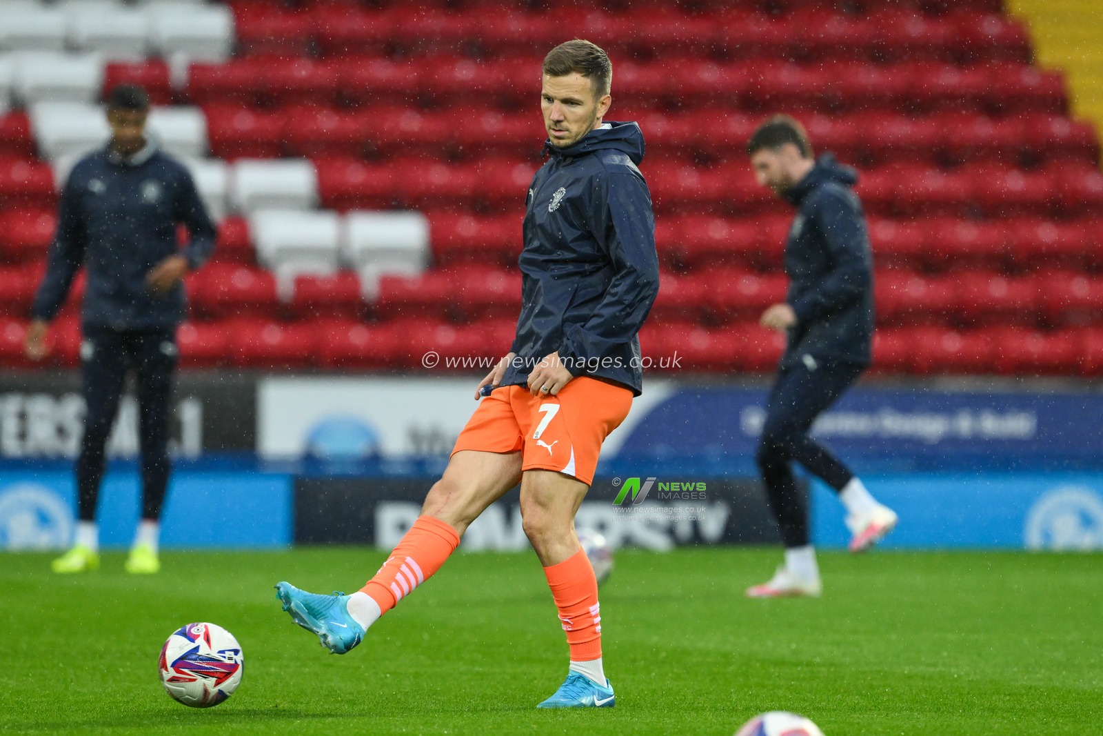 Lee Evans of Blackpool during the pre-game warmup ahead of the Carabao Cup match Blackburn Rovers vs Blackpool at Ewood Park, Blackburn, United Kingdom, 27th August 2024

(Photo by Craig Thomas/News Images)