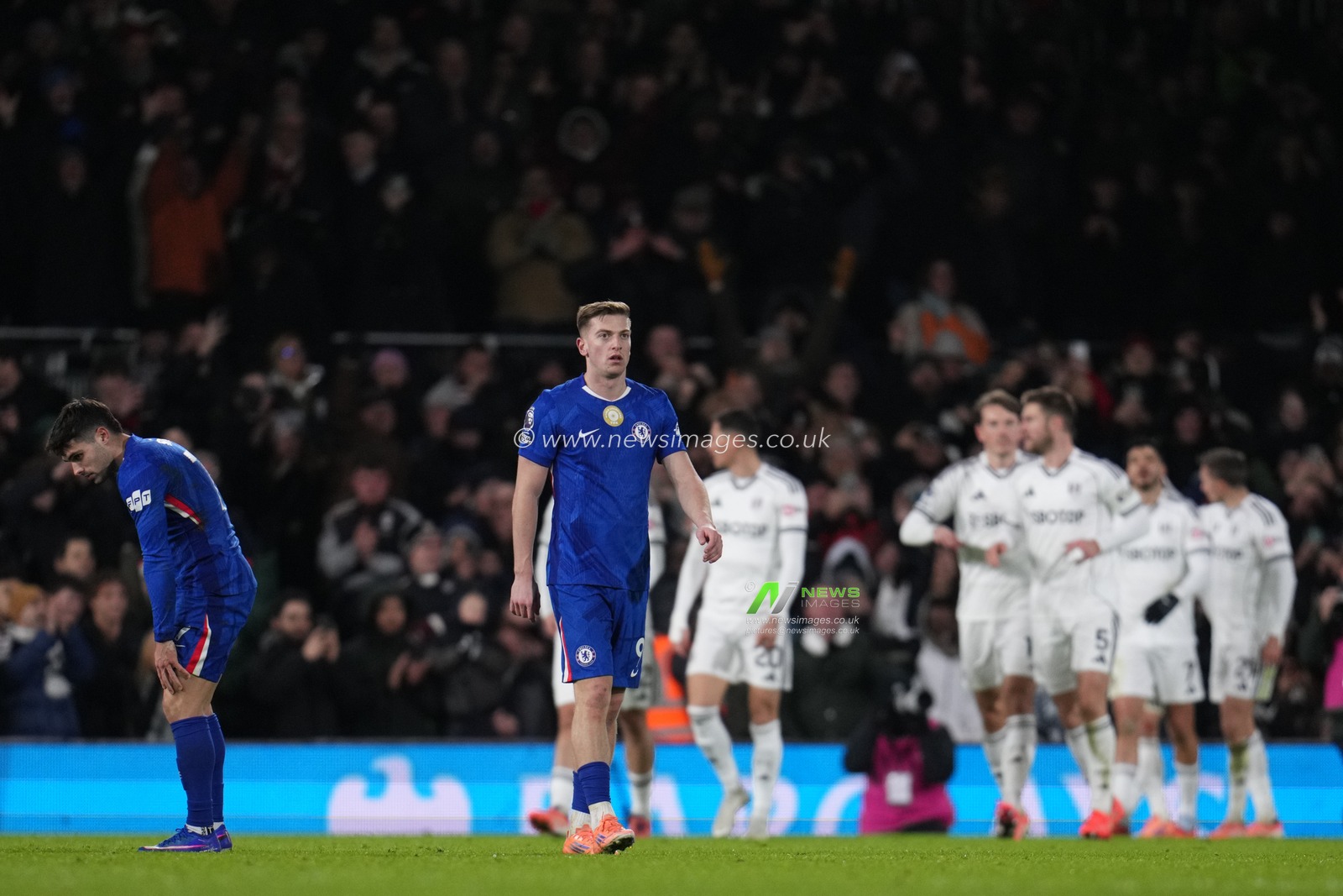 Chelsea players as Fulham take 2-1 lead during the Premier League match Fulham vs Chelsea at Craven Cottage, London, United Kingdom, 7th January 2026

(Photo by Harvey Murphy/News Images)

*** GER AUT SUI OUT ***