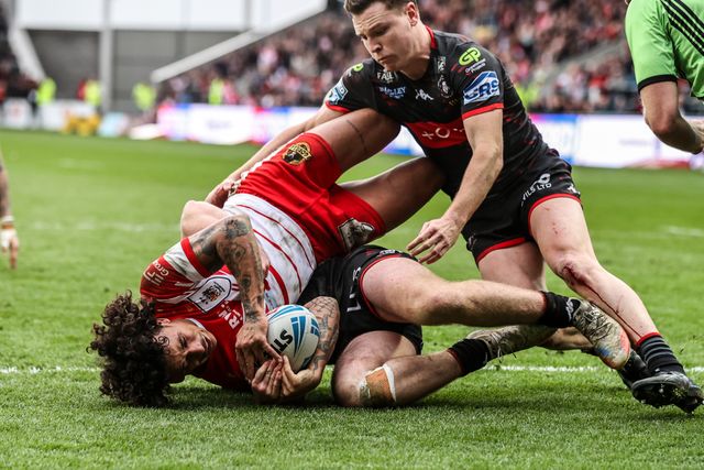 Tristan Sailor of St Helens goes over for a try during the Betfred Super League round 7 match St Helens vs Wigan Warriors at The BrewDog Stadium, St Helens, United Kingdom on 03 April 2026

(Photo by Alfie Cosgrove/News Images)
