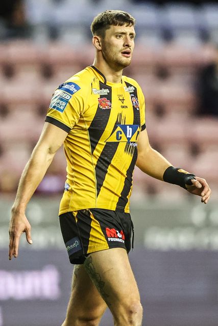 Sam Wood of Castleford Tigers in the pre-game warm up during the Betfred Super League Round 26 match Wigan Warriors vs Castleford Tigers at The Brick Community Stadium, Wigan, United Kingdom, 12th September 2025

(Photo by Alfie Cosgrove/News Images)