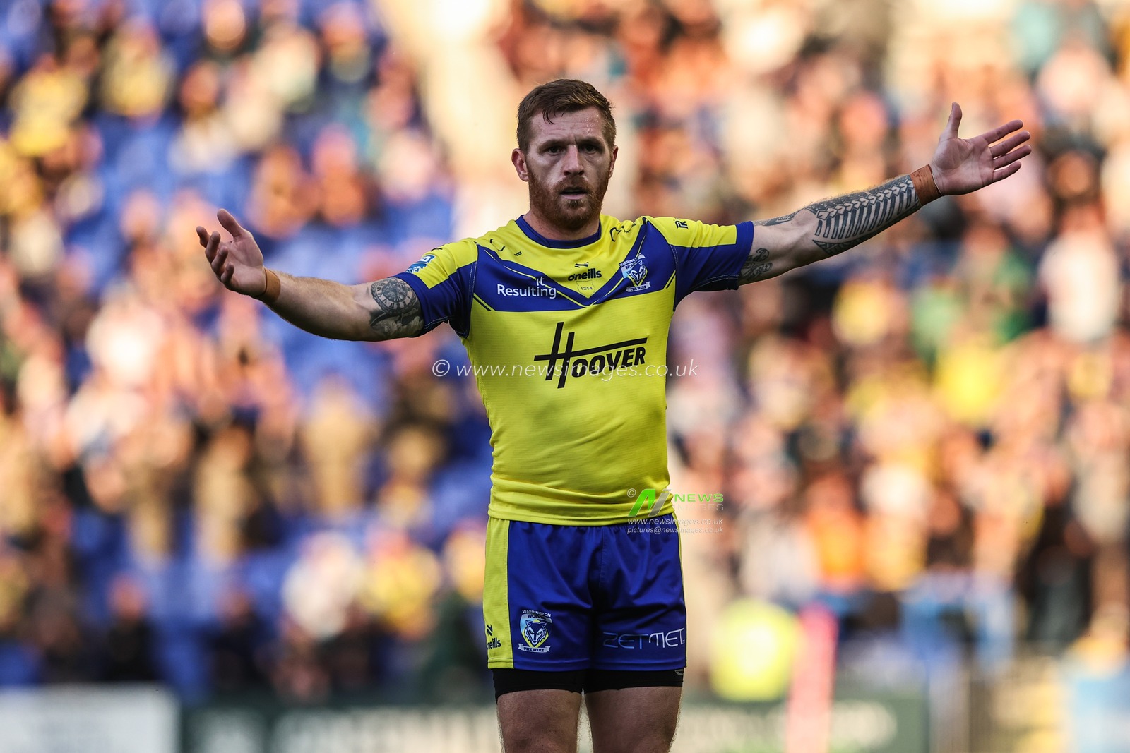 Marc Sneyd of Warrington Wolves reacts during the Betfred Super League round 21 match Warrington Wolves vs Wigan Warriors at Halliwell Jones Stadium, Warrington, United Kingdom, 8th August 2025

(Photo by Alfie Cosgrove/News Images)