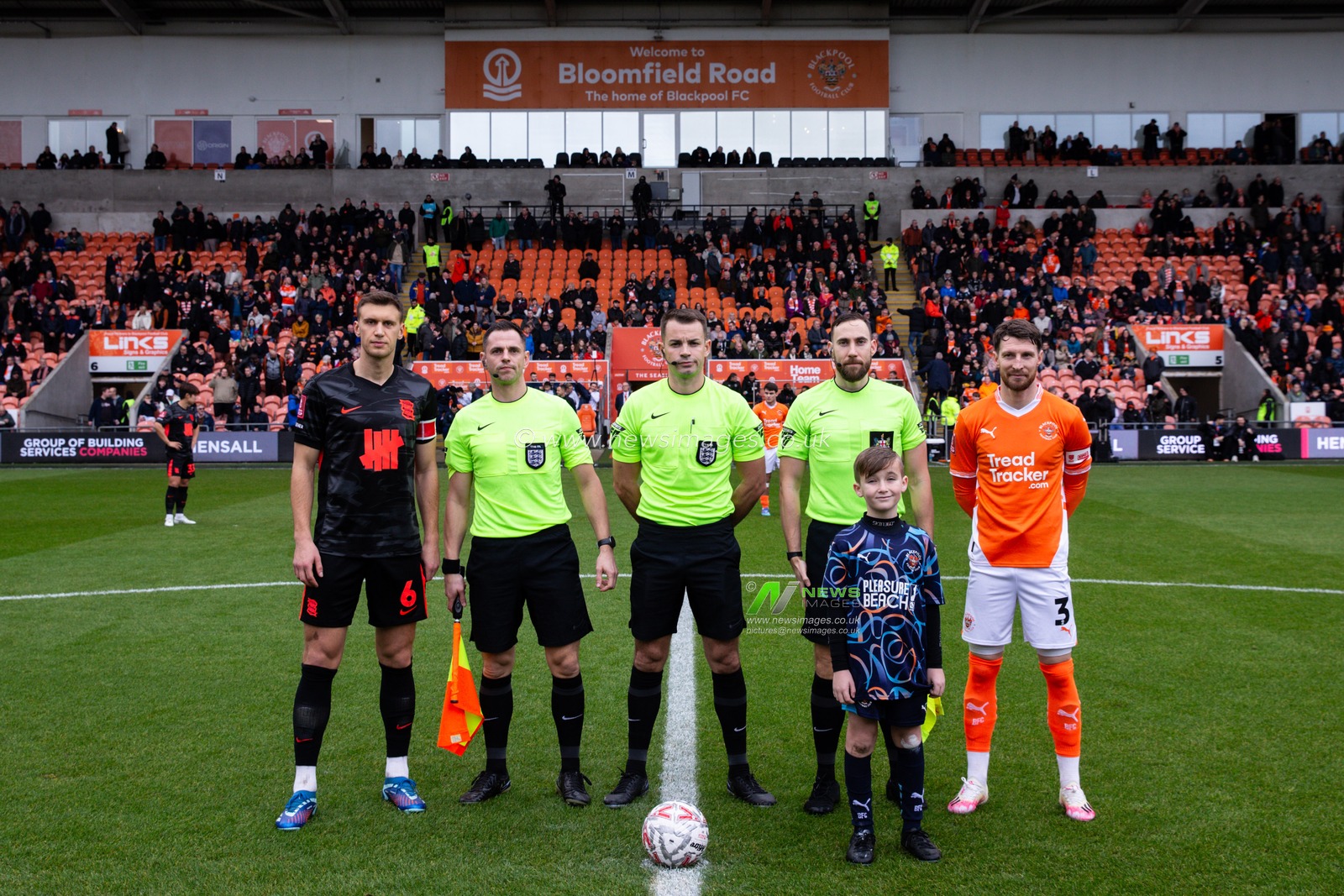 during the Emirates FA Cup 2nd Round match Blackpool vs Birmingham City at Bloomfield Road, Blackpool, United Kingdom, 1st December 2024

(Photo by Gareth Evans/News Images)
