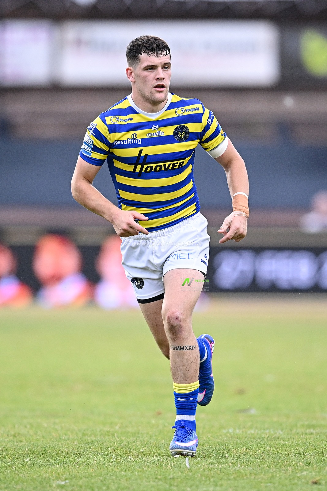 Jake Thewlis of Warrington Wolves during the Betfred Super League round 22 match Bradford Bulls vs Warrington Wolves at Odsal Stadium, Bradford, United Kingdom on 08 August 2026

(Photo by Ben Roberts/News Images)