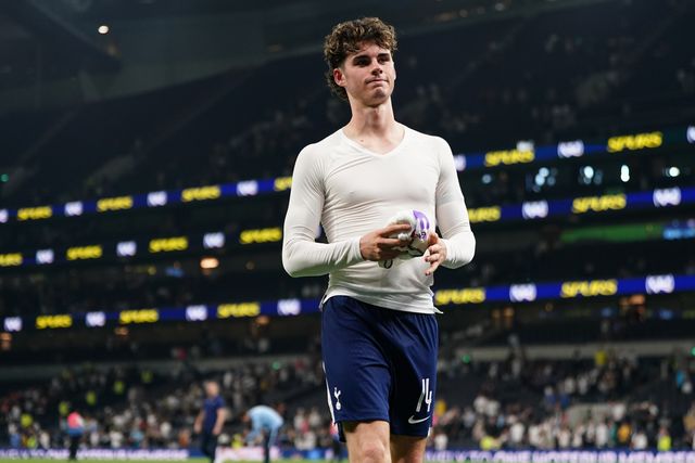 Archie Gray of Tottenham Hotspur during the Carabao Cup round 2 match Tottenham Hotspur vs Charlton Athletic at Tottenham Hotspur Stadium, London, United Kingdom on 26 August 2026

(Photo by Harvey Murphy/News Images)