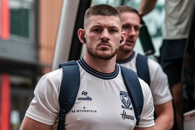 Danny Walker of Warrington Wolves arrives during the Betfred Super League round 20 match Leigh Leopards vs Warrington Wolves at Leigh Sports Village, Leigh, United Kingdom on 25 July 2026

(Photo by Alfie Cosgrove/News Images)