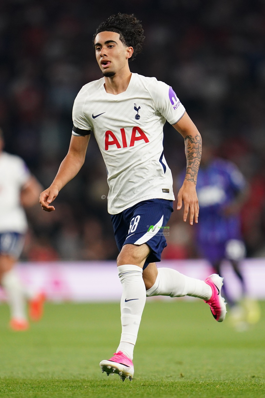 Luca Williams-Barnett of Tottenham Hotspur during the Carabao Cup round 2 match Tottenham Hotspur vs Charlton Athletic at Tottenham Hotspur Stadium, London, United Kingdom on 26 August 2026

(Photo by Harvey Murphy/News Images)
