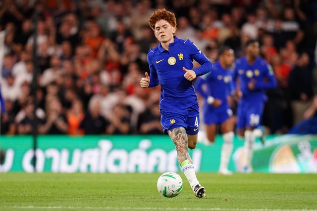 Valentin Barco of Chelsea with the ball during the Carabao Cup round 2 match Chelsea vs Luton Town at Stamford Bridge, London, United Kingdom on 27 August 2026

(Photo by Harvey Murphy/News Images)