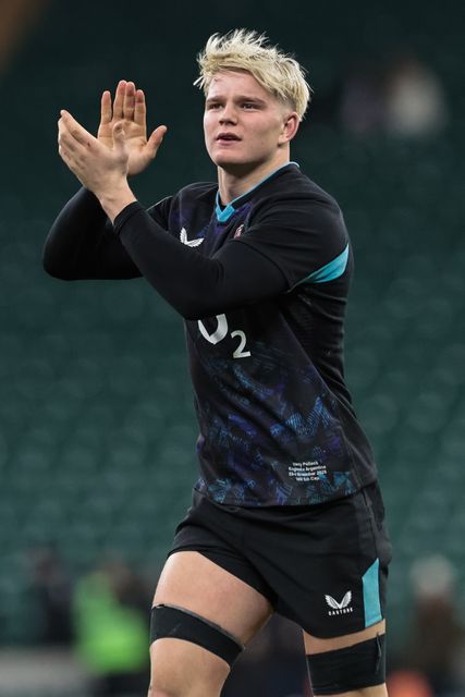 Henry Pollock of England applauds the fans during the Quilter Nations Series 2025 match England vs Argentina at Allianz Stadium, Twickenham, United Kingdom, 23rd November 2025

(Photo by Mark Cosgrove/News Images)

*** GER AUT SUI OUT ***