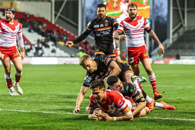 Shane Wright of St Helens goes over for a try during the Betfred Super League round 4 match St Helens vs Bradford Bulls at The BrewDog Stadium, St Helens, United Kingdom on 07 March 2026

(Photo by Alfie Cosgrove/News Images)