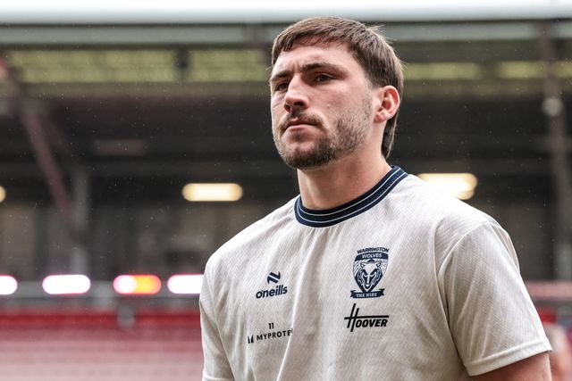 Adam Holroyd of Warrington Wolves arrives during the Betfred Super League round 20 match Leigh Leopards vs Warrington Wolves at Leigh Sports Village, Leigh, United Kingdom on 25 July 2026

(Photo by Alfie Cosgrove/News Images)