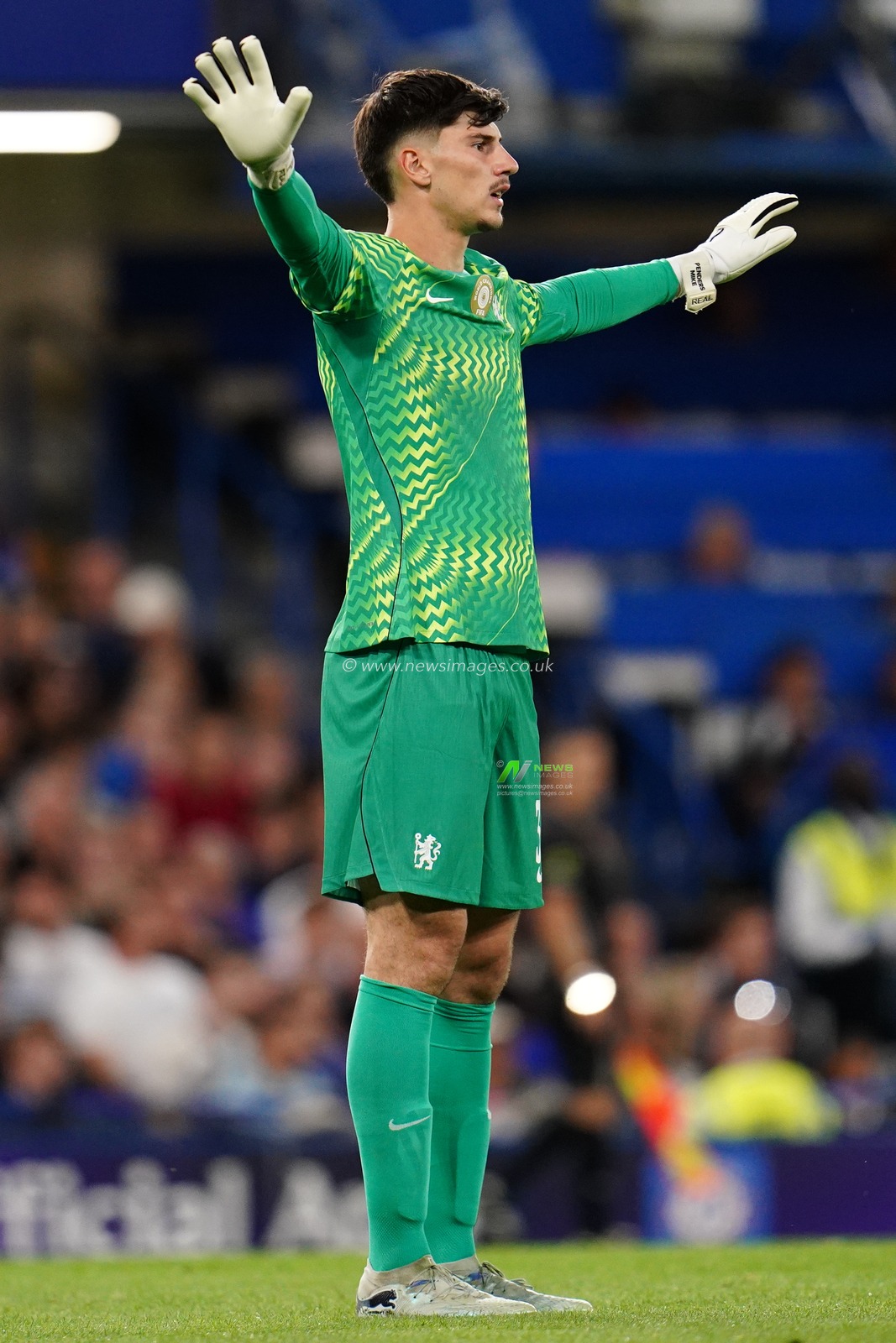 Chelsea goalkeeper Mike Penders during the Carabao Cup round 2 match Chelsea vs Luton Town at Stamford Bridge, London, United Kingdom on 27 August 2026

(Photo by Harvey Murphy/News Images)