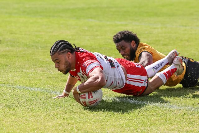 Lewis Murphy of St Helens R.F.C. goes over for a try during the Betfred Super League round 12 match Castleford Tigers vs St Helens at OneBore Stadium, Castleford, Untied Kingdom on 23 May 2026

(Photo by Mark Cosgrove/News Images)