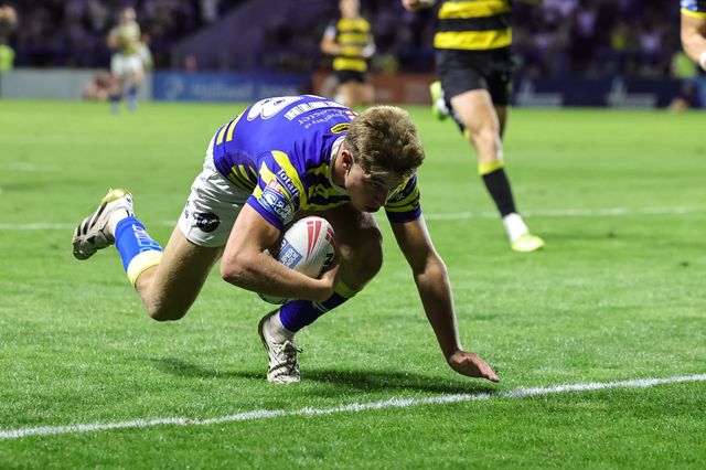 Ewan Irwin of Warrington Wolves goes over but the video judge ruled it out during the Betfred Super League round 23 match Warrington Wolves vs York Knights at The Halliwell Jones Stadium, Warrington, United Kingdom on 13 August 2026

(Photo by Mark Cosgrove/News Images)
