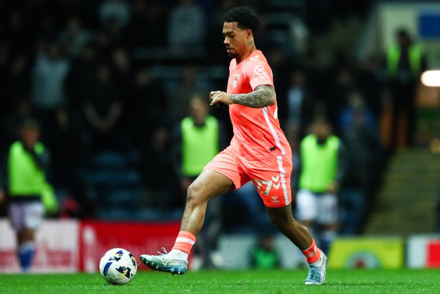 Milan van Ewijk of Coventry City with ball at his feet during the Sky Bet Championship match Blackburn Rovers vs Coventry City at Ewood Park, Blackburn, United Kingdom on 17 April 2026

(Photo by Jorge Horsted/News Images)