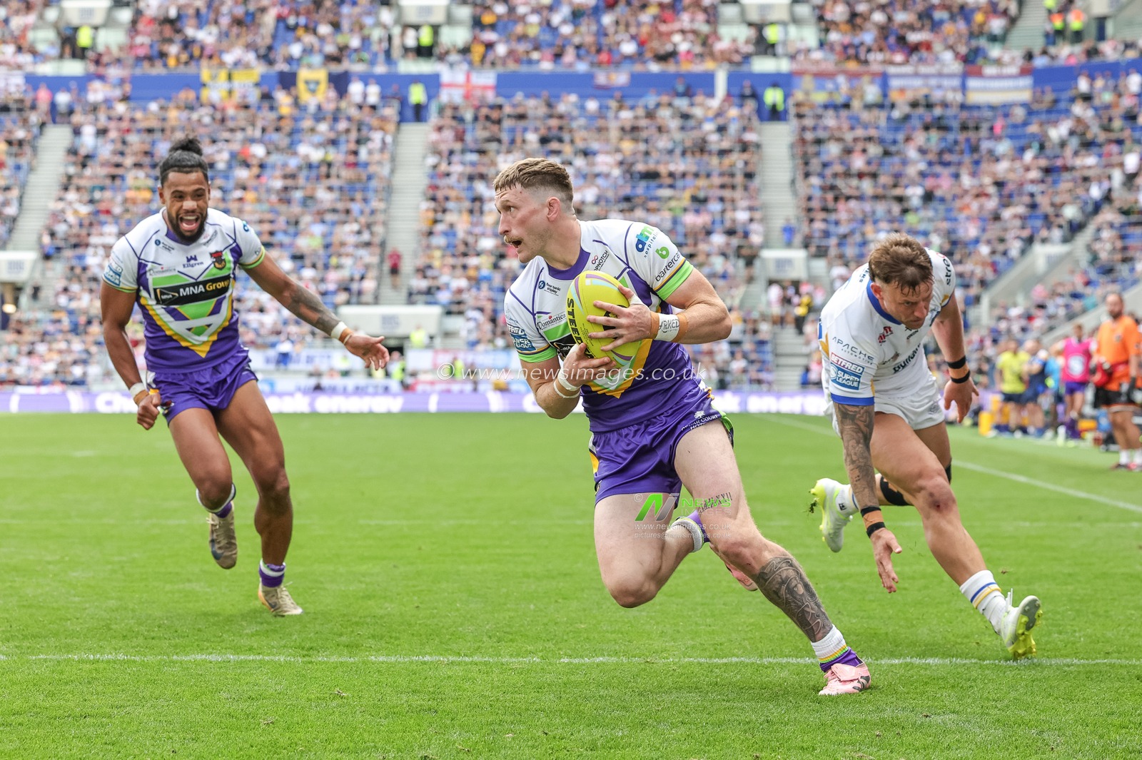 Ethan Ryan of Bradford Bulls goes over for a try during the Betfred Super League Magic Weekend match Leeds Rhinos vs Bradford Bulls at Hill Dickinson Stadium, Liverpool, United Kingdom on 05 July 2026

(Photo by Mark Cosgrove/News Images)