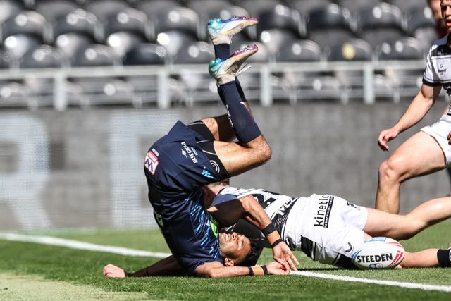 Bevan French of Wigan Warriors goes over for a try during the Betfred Super League Round 9 match Hull FC vs Wigan Warriors at MKM Stadium, Hull, United Kingdom, 27th April 2025

(Photo by Mark Cosgrove/News Images)