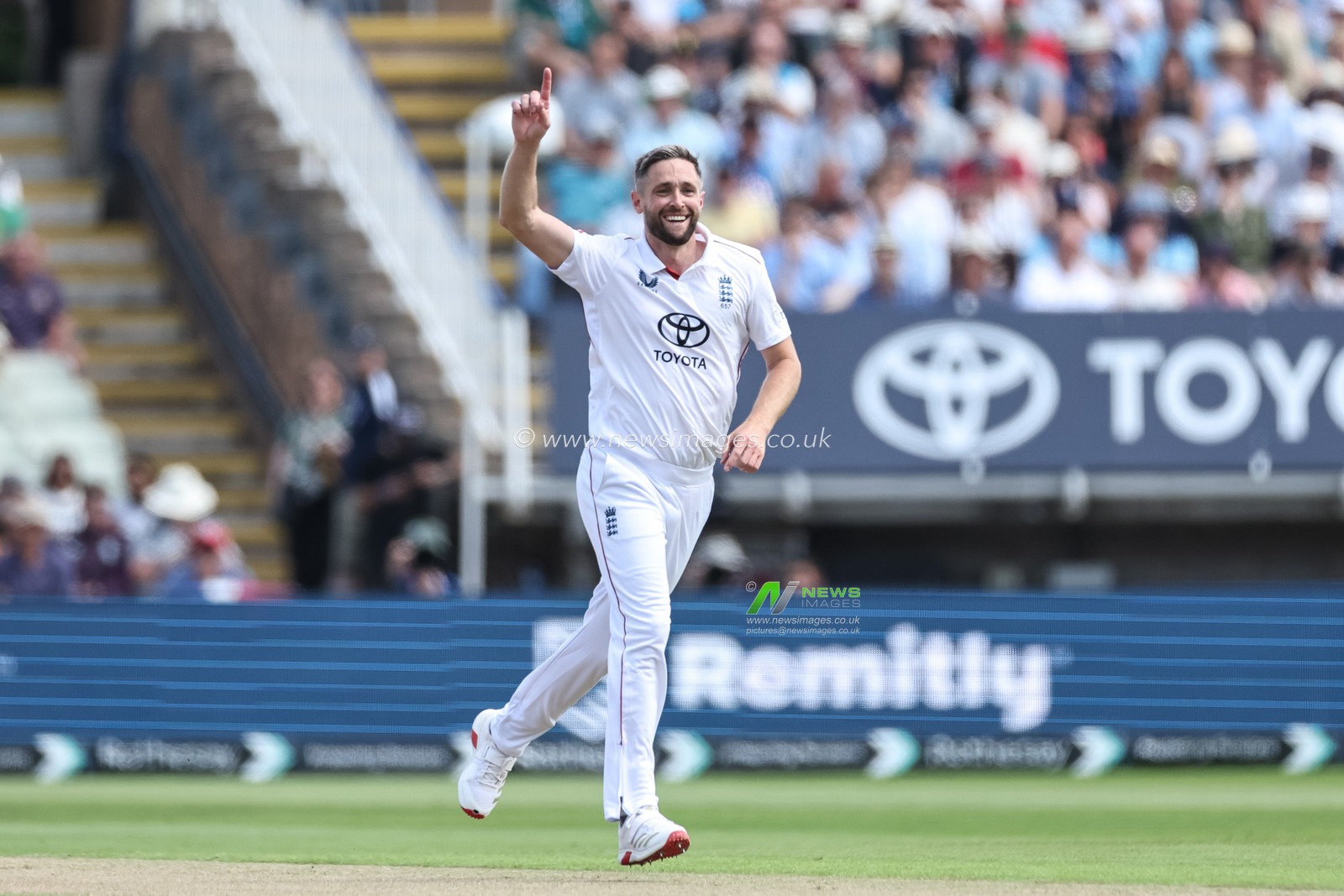 Chris Woakes of England celebrates bowling out KL Rahul of India during the 2nd Rothesay Test Match Day 1 England vs India at Edgbaston, Birmingham, United Kingdom, 2nd July 2025

(Photo by Mark Cosgrove/News Images)