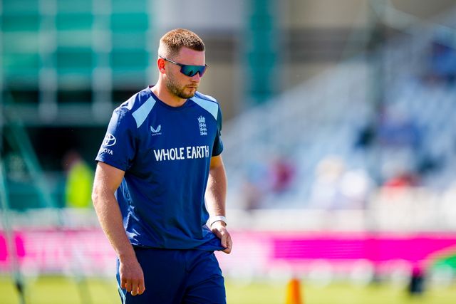 Gus Atkinso of England in the pre-game warm up during the 3rd Rothesay Test Match Day 1 match England vs New Zealand at Trent Bridge, Nottingham, United Kingdom on 25 June 2026

(Photo by Maynard Manyowa/News Images)