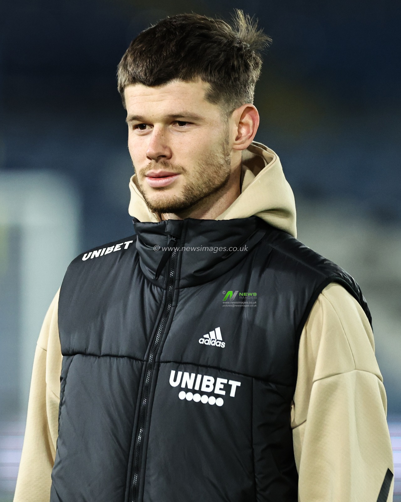 Illan Meslier of Leeds United arrives ahead of the Sky Bet Championship match Leeds United vs Middlesbrough at Elland Road, Leeds, United Kingdom, 10th December 2024

(Photo by Mark Cosgrove/News Images)