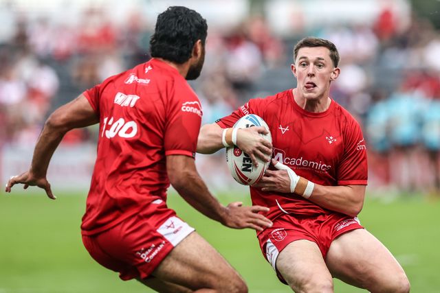 Jack Broadbent of Hull KR in the pre-game warm up during the Betfred Super League round 15 match Hull KR vs Leigh Leopards at Sewell Group Craven Park, Hull, United Kingdom on 19 June 2026

(Photo by Alfie Cosgrove/News Images)