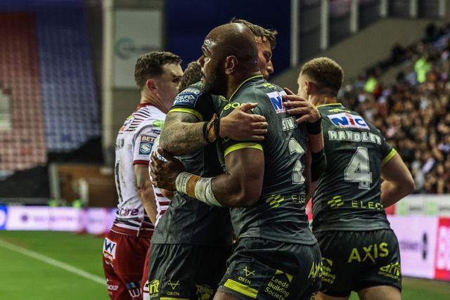 Maika Sivo of Leeds Rhinos celebrates his try during the Betfred Super League round 11 match Wigan Warriors vs Leeds Rhinos at The Brick Community Stadium, Wigan, United Kingdom on 15 May 2026

(Photo by Alfie Cosgrove/News Images)