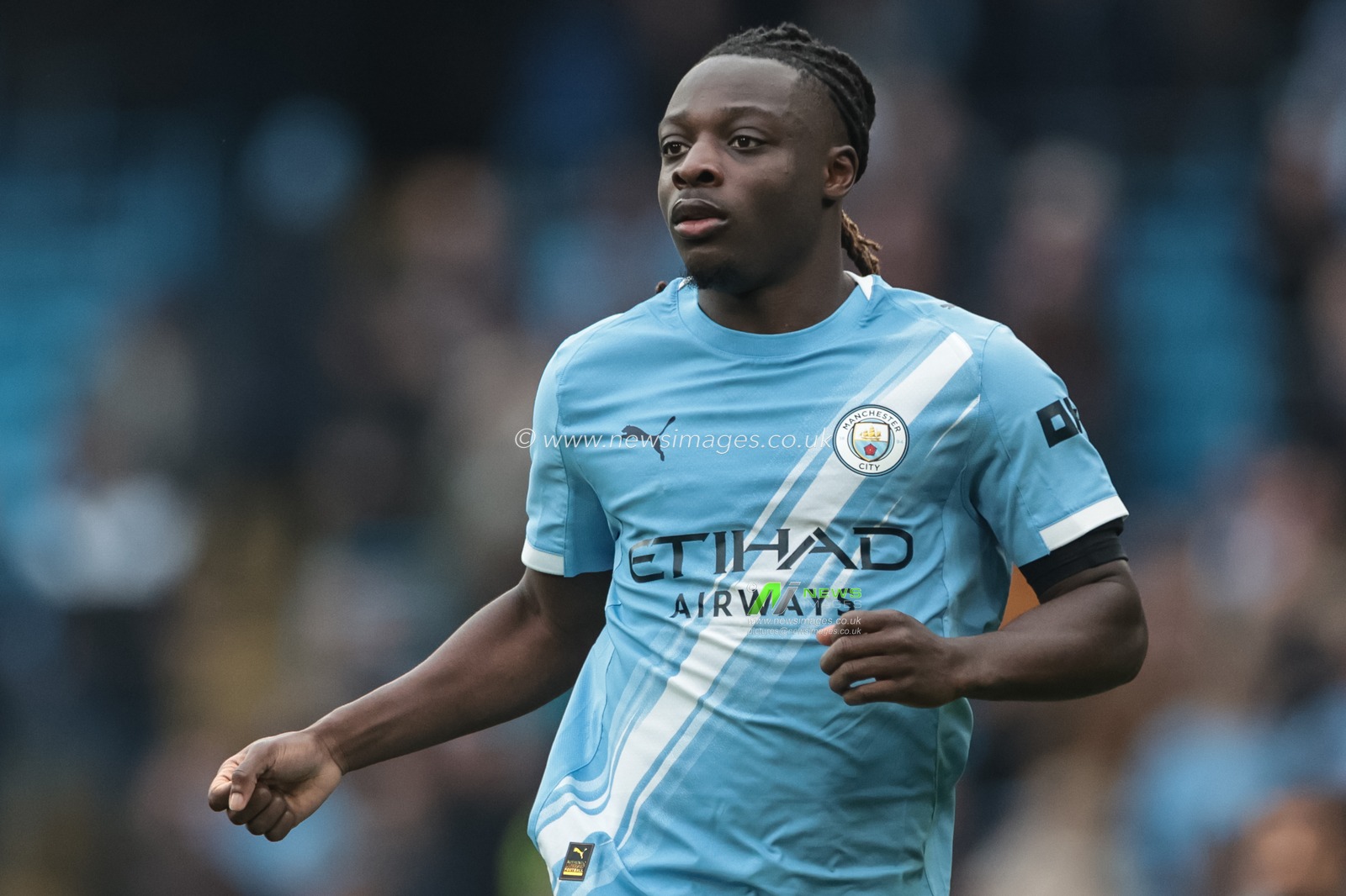 Jeremy Doku of Manchester City during the Premier League match Manchester City vs Everton at Etihad Stadium, Manchester, United Kingdom, 18th October 2025

(Photo by Mark Cosgrove/News Images)
