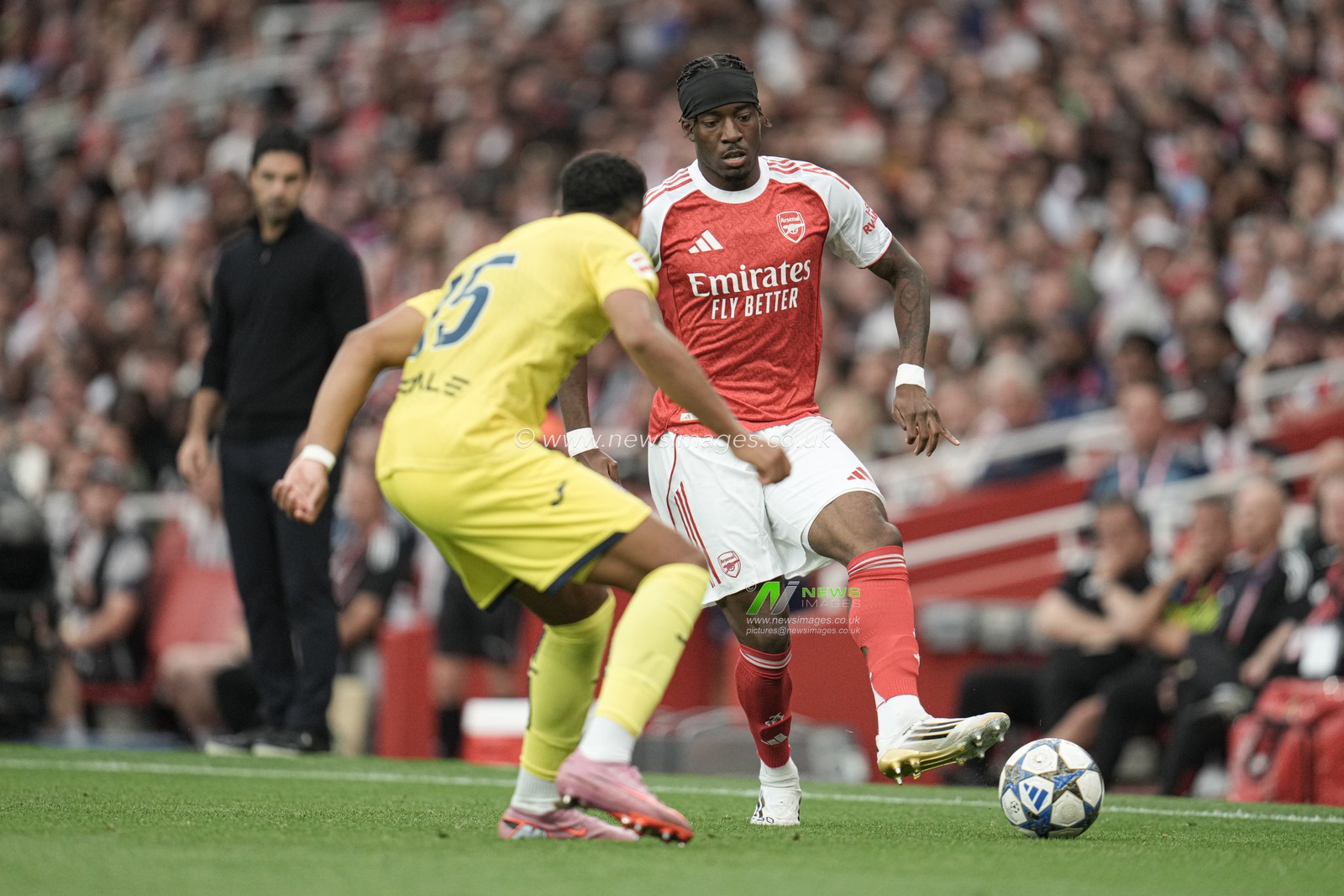 Noni Madueke of Arsenal plays a forward pass during the Pre-season friendly match Arsenal vs Villarreal at Emirates Stadium, London, United Kingdom, 6th August 2025

(Photo by Harvey Murphy/News Images)
