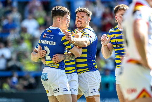 Josh Thewlis of Warrington Wolves celebrates his try during the Betfred Super League round 12 match Warrington Wolves vs Bradford Bulls at The Halliwell Jones Stadium, Warrington, United Kingdom on 24 May 2026

(Photo by Alfie Cosgrove/News Images)