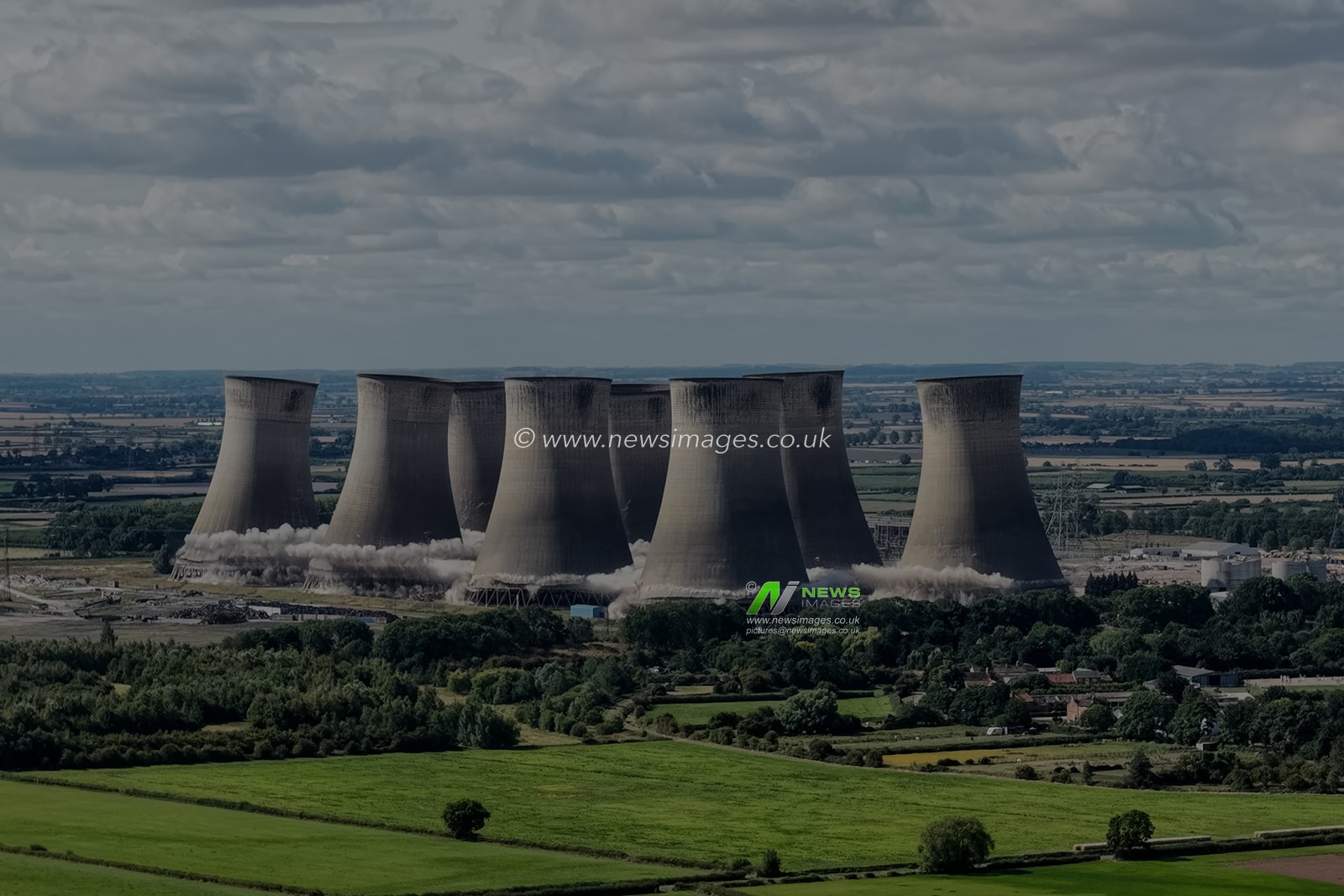 The remaining 8 cooling towers of Cottam Power Station are demolished after The power station was decommissioned by EDF Energy in 2019 at Cottam Power Station, Retford, United Kingdom, 14th August 2025

(Photo by Mark Cosgrove/News Images)