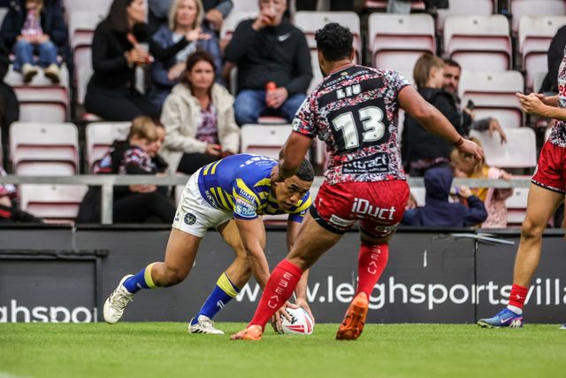 Albert Hopoate of Warrington Wolves goes over for a try during the Betfred Super League round 20 match Leigh Leopards vs Warrington Wolves at Leigh Sports Village, Leigh, United Kingdom on 25 July 2026

(Photo by Alfie Cosgrove/News Images)