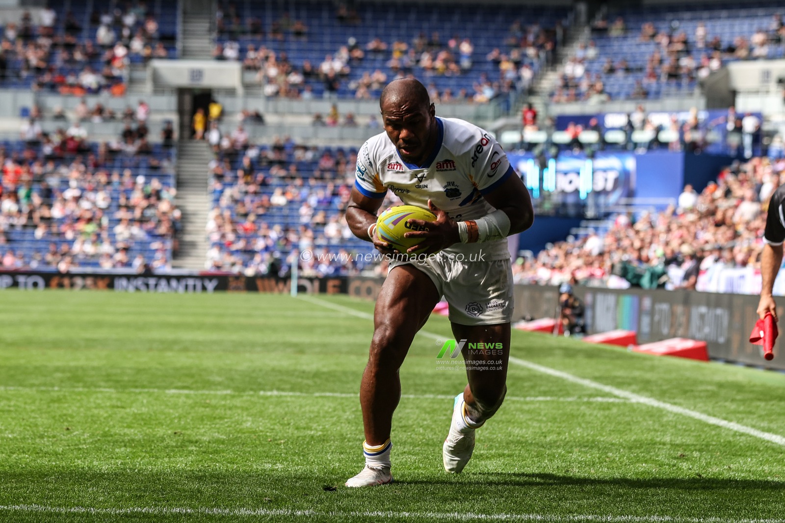 Maika Sivo of Leeds Rhinos goes over for a try during the Betfred Super League Magic Weekend match Leeds Rhinos vs Bradford Bulls at Hill Dickinson Stadium, Liverpool, United Kingdom on 05 July 2026

(Photo by Alfie Cosgrove/News Images)