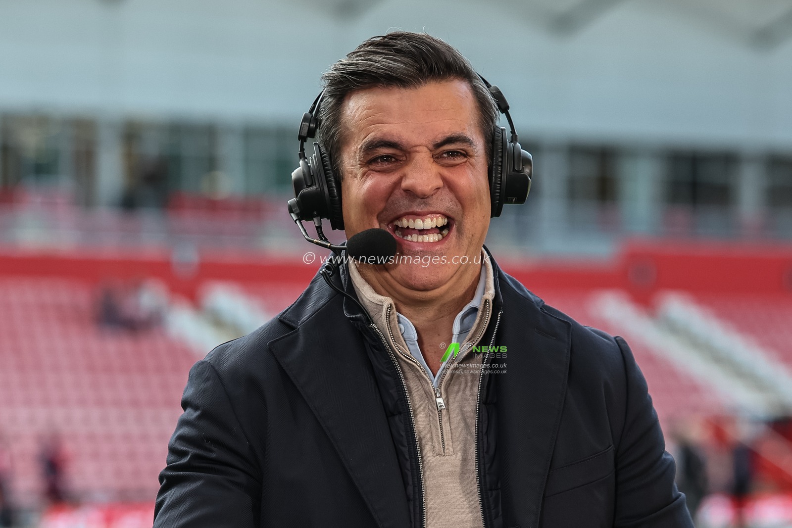 Brian Carney of Sky Sports full of laughter during a break in broadcasting at the Betfred Super League Round 26 match Leigh Leopards vs St Helens at Leigh Sports Village, Leigh, United Kingdom, 12th September 2025

(Photo by Mark Cosgrove/News Images)