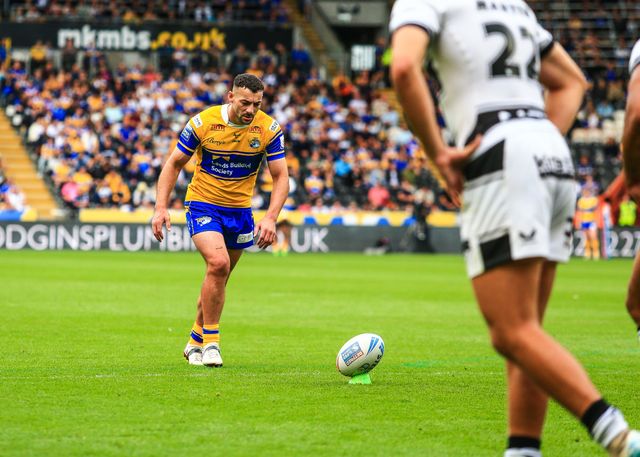 Jake Connor of Leeds Rhinos converts for a goal  during the Betfred Super League Round 24 match Hull FC vs Leeds Rhinos at MKM Stadium, Hull, United Kingdom, 30th August 2025

(Photo by Richard Bierton/News Images)