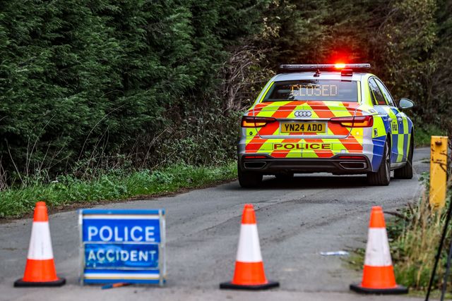 Emergency services on scene as a helicopter from Retford Gamston Airport crashes into a Field off Ings Road, Doncaster, United Kingdom, 30th October 2025

(Photo by Alfie Cosgrove/News Images)

*** GER AUT SUI OUT ***